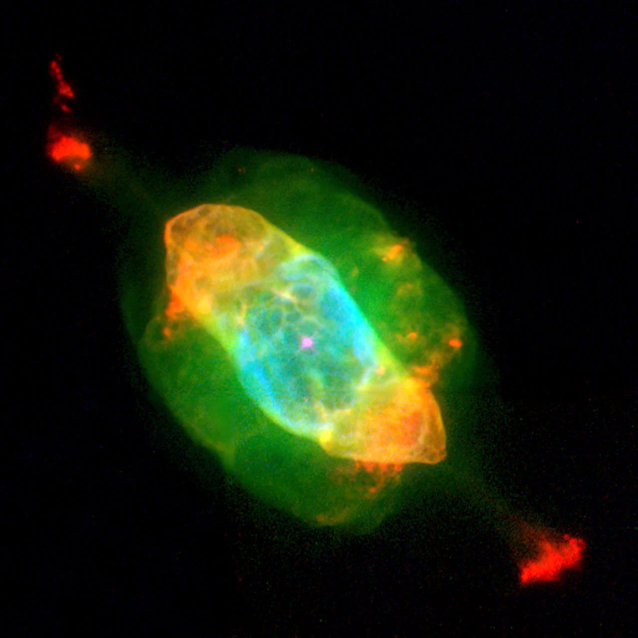 Nébuleuse Saturne, photographie d'archives