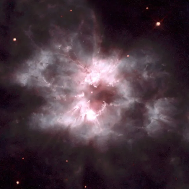 Nébuleuse planétaire NGC 2440, photographie d'archives